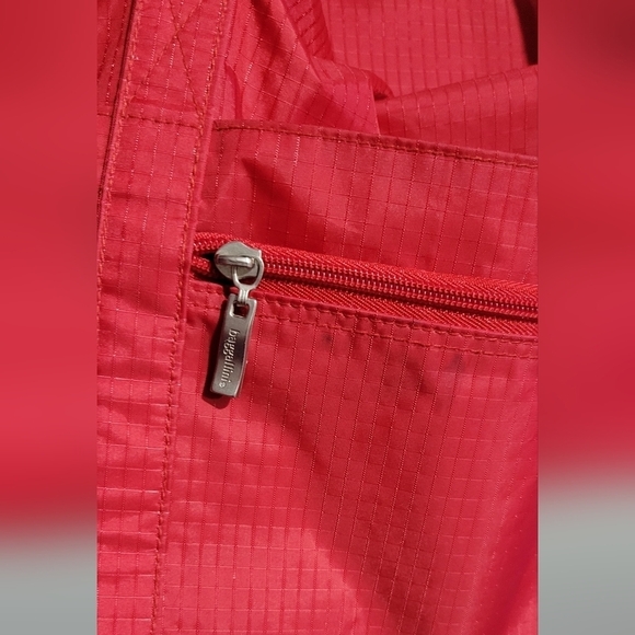 Baggallini red nylon reversible bag - Picture 4 of 9